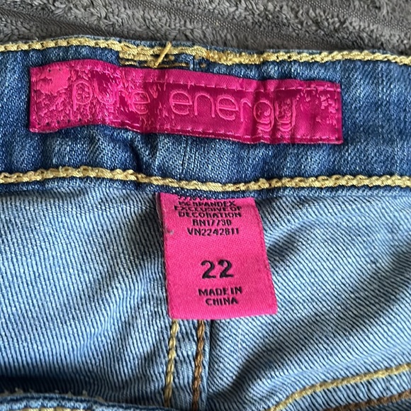 Pure energy distressed jeans - Picture 3 of 3